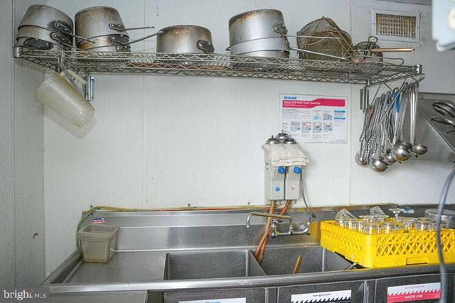 305 N MILL RD, Vineland, NJ 08360