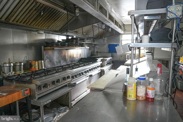 305 N MILL RD, Vineland, NJ 08360