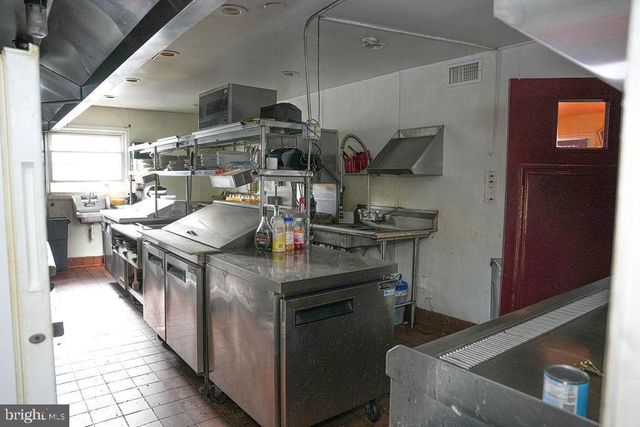 305 N MILL RD, Vineland, NJ 08360