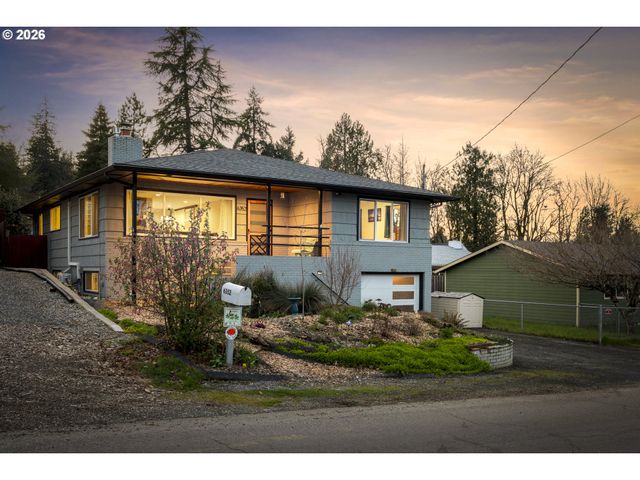 6352 CAUFIELD St, West Linn, OR 97068