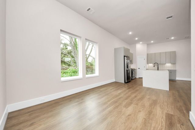 783 Mansfield Street, Houston, TX 77091