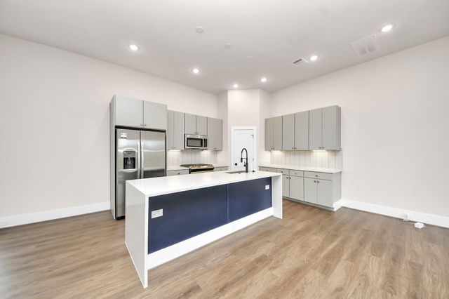 783 Mansfield Street, Houston, TX 77091