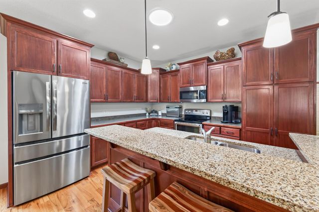 2637 Wilds Lane NW, Prior Lake, MN 55372