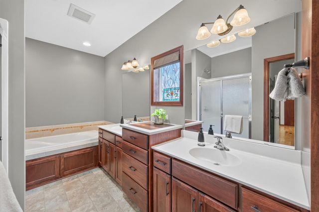 2637 Wilds Lane NW, Prior Lake, MN 55372
