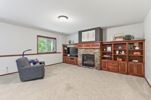 2637 Wilds Lane NW, Prior Lake, MN 55372