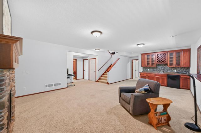 2637 Wilds Lane NW, Prior Lake, MN 55372