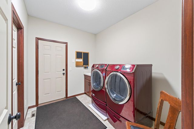 2637 Wilds Lane NW, Prior Lake, MN 55372
