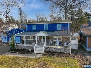 14 Oneida Trail, Wayne, NJ 07470