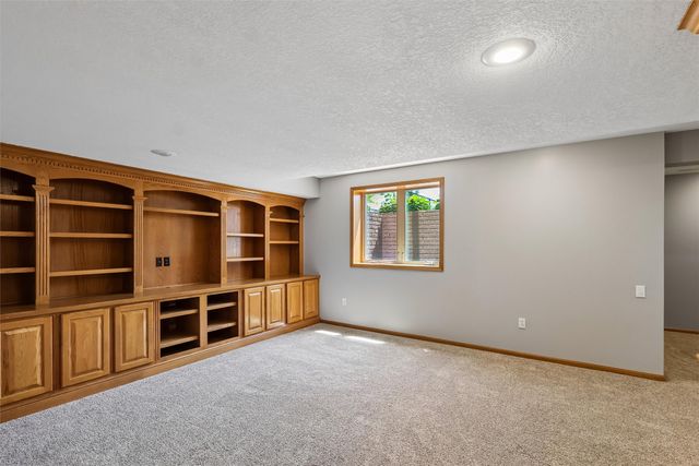 3105 NE Huntington Lane, Ankeny, IA 50021