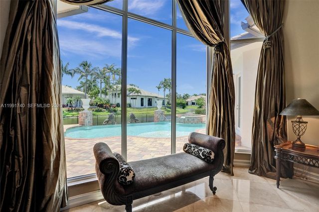 730 Leigh Palm Ave, Plantation, FL 33324