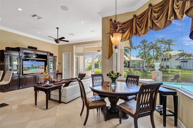 730 Leigh Palm Ave, Plantation, FL 33324