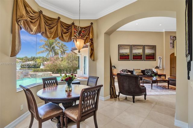 730 Leigh Palm Ave, Plantation, FL 33324