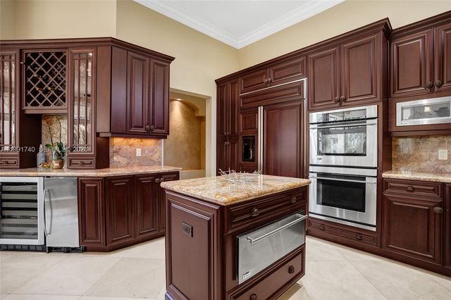 730 Leigh Palm Ave, Plantation, FL 33324