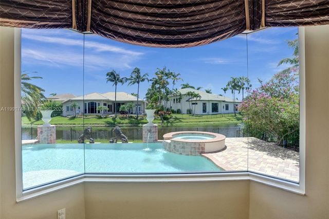 730 Leigh Palm Ave, Plantation, FL 33324