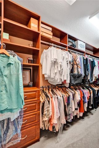 730 Leigh Palm Ave, Plantation, FL 33324