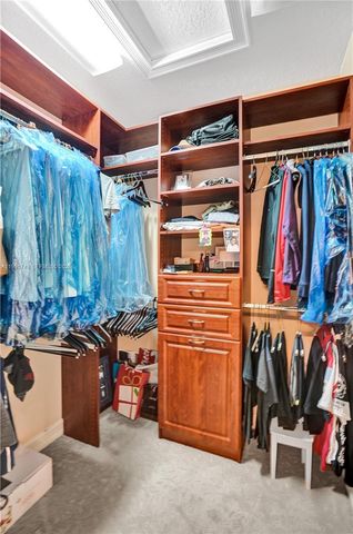 730 Leigh Palm Ave, Plantation, FL 33324