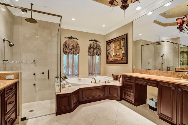 730 Leigh Palm Ave, Plantation, FL 33324