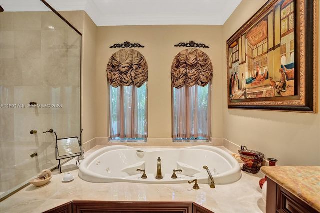 730 Leigh Palm Ave, Plantation, FL 33324