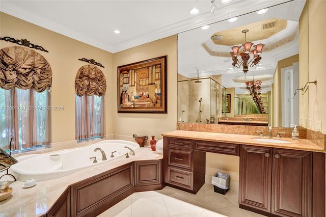 730 Leigh Palm Ave, Plantation, FL 33324