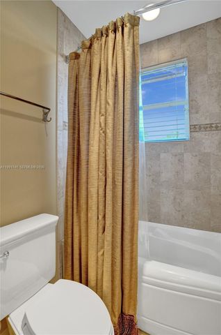 730 Leigh Palm Ave, Plantation, FL 33324