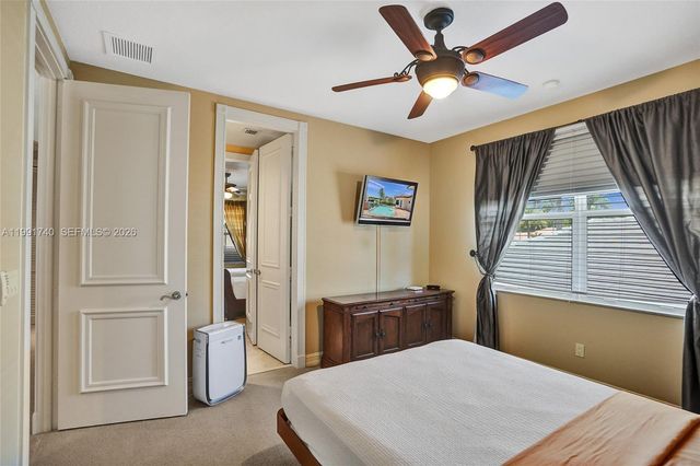 730 Leigh Palm Ave, Plantation, FL 33324