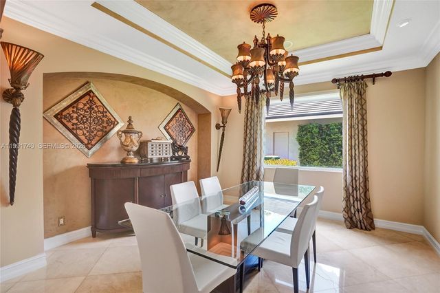 730 Leigh Palm Ave, Plantation, FL 33324