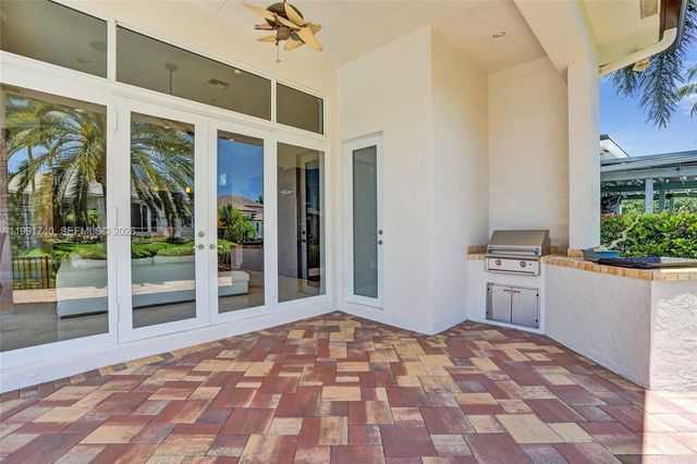 730 Leigh Palm Ave, Plantation, FL 33324