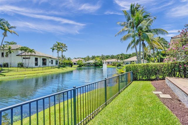 730 Leigh Palm Ave, Plantation, FL 33324