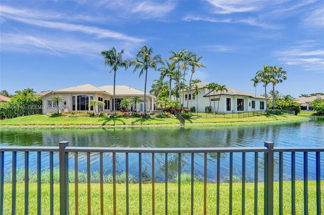 730 Leigh Palm Ave, Plantation, FL 33324