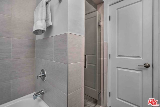 11575 Riverside Drive, Valley Village, CA 91602