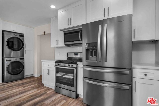 11575 Riverside Drive, Valley Village, CA 91602