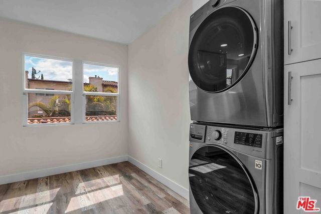 11575 Riverside Drive, Valley Village, CA 91602