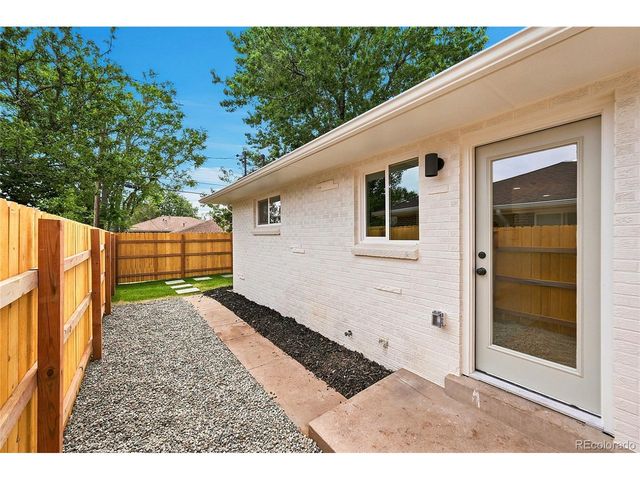 3660 N Grape St, Denver, CO 80207