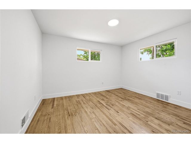 3660 N Grape St, Denver, CO 80207