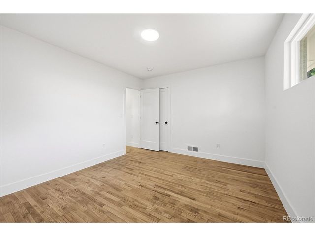 3660 N Grape St, Denver, CO 80207
