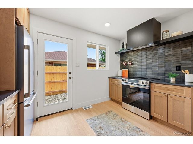 3660 N Grape St, Denver, CO 80207
