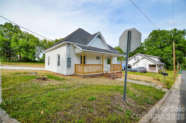 730 W Oakwood Avenue, Albemarle, NC 28001