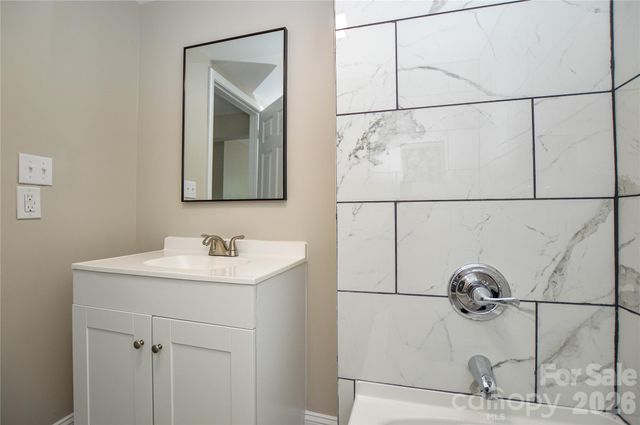 730 W Oakwood Avenue, Albemarle, NC 28001