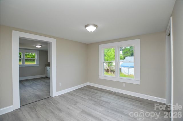 730 W Oakwood Avenue, Albemarle, NC 28001