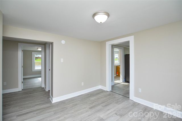 730 W Oakwood Avenue, Albemarle, NC 28001