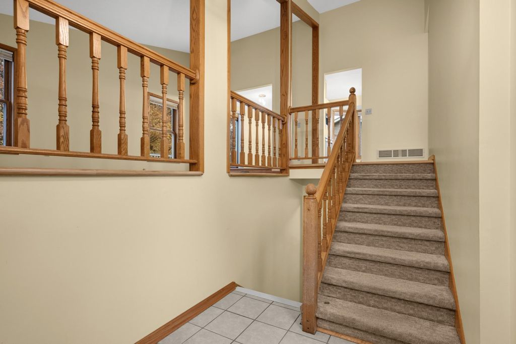 960 Savannah Road, Eagan, MN 55123 — photo 5