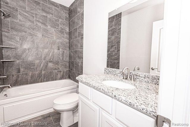 53182 Woodland Meadows, Chesterfield, MI 48047