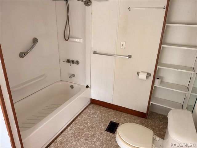 6600 E Lakato Lane, Inverness, FL 34453