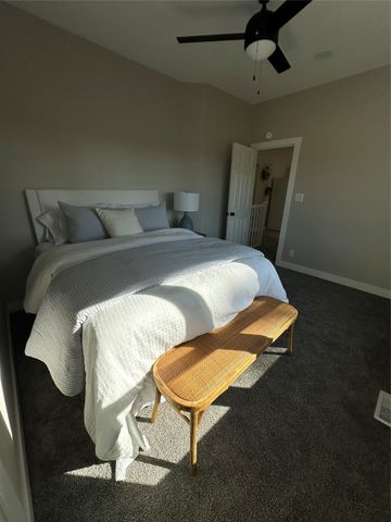 110 E Grade Street, Winterset, IA 50273