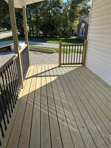 110 E Grade Street, Winterset, IA 50273