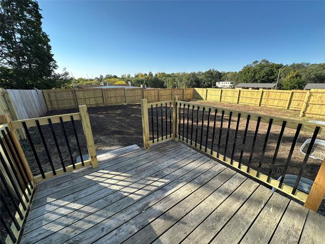 110 E Grade Street, Winterset, IA 50273