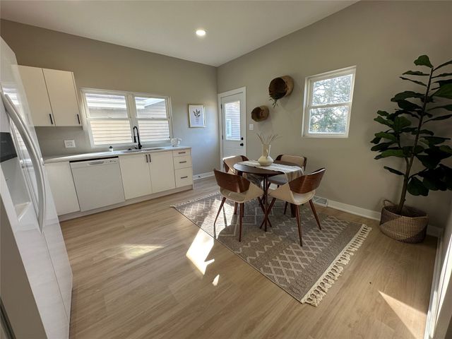 110 E Grade Street, Winterset, IA 50273