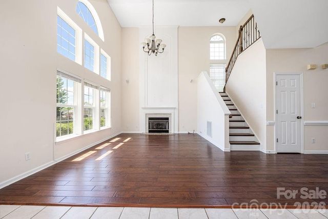 9512 Autumn Applause Drive, Charlotte, NC 28277