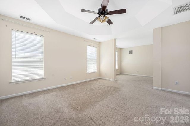 9512 Autumn Applause Drive, Charlotte, NC 28277