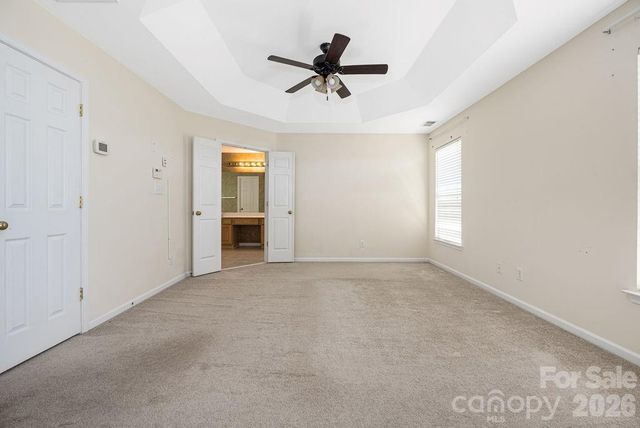 9512 Autumn Applause Drive, Charlotte, NC 28277